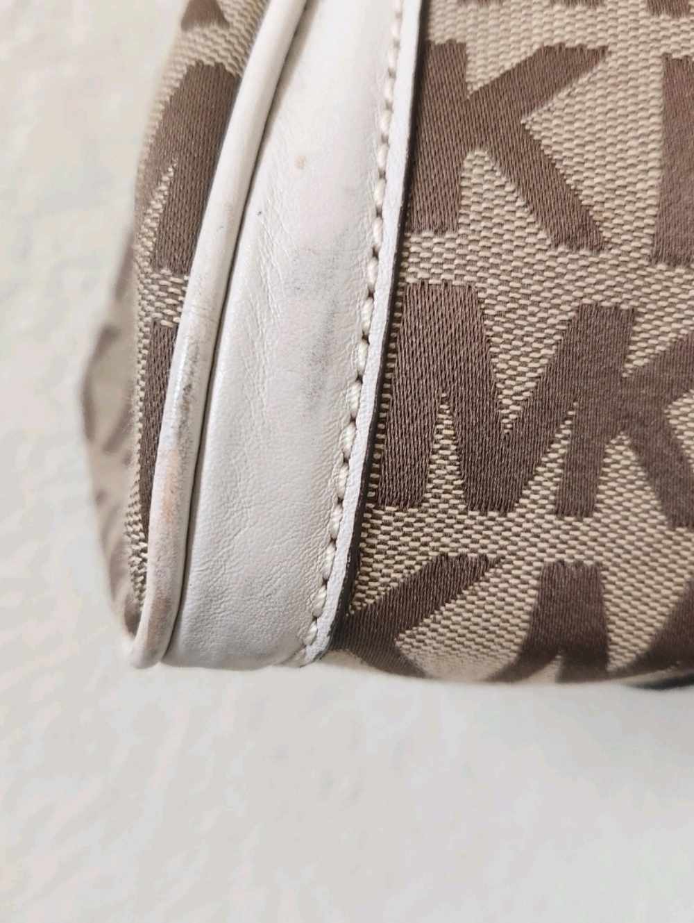 Michael Kors Cream & Brown MK Logo Satchel with Gold Hardware - Picture 10 of 16
